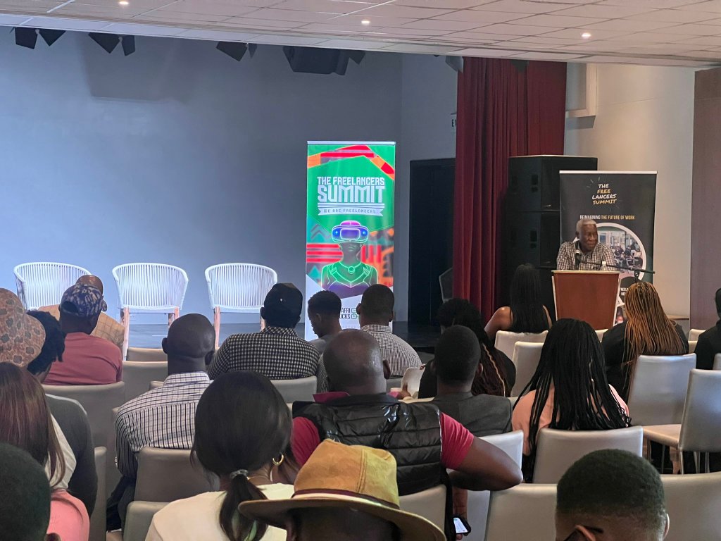 Mr Mapondera delivering welcome note speech 📸 Afriblocks