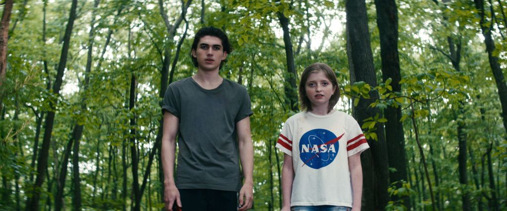 Archie Sandford and Rose Sandford in Leave The World Behind