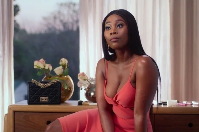 Kwanele Mthethwa as Zandile in Lobola Man