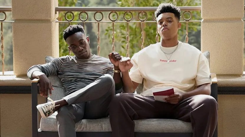 Olly Sholotan as Carlton Banks and Jabari Banks as Will Smith in Bel AIr Season 3